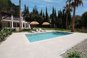 Tess Villa Olmos in M Laga