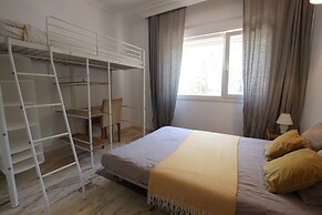 Tess Villa Olmos in M Laga