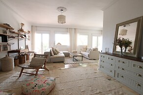 Tess Villa Olmos in M Laga