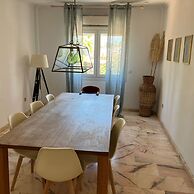 Tess Villa Olmos in M Laga