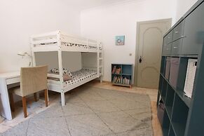 Tess Villa Olmos in M Laga