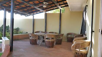 Casa Mister Ken pie de playa Los Cocos