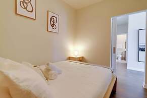 Spacious Apartment in Alexandria