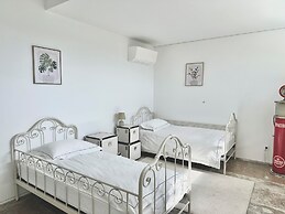 Casa Bica Vista Boutique B&B