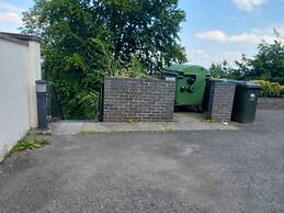 Malvern Cozy Apartment Retreat King bed & Sofa bed