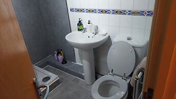 Malvern Cozy Apartment Retreat King bed & Sofa bed