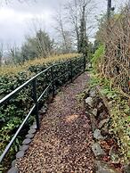 Malvern Cozy Apartment Retreat King bed & Sofa bed