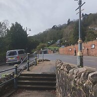 Malvern Cozy Apartment Retreat King bed & Sofa bed