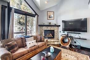3 Bedroom Ski In, Ski Out Townhome at Snowflake Lift