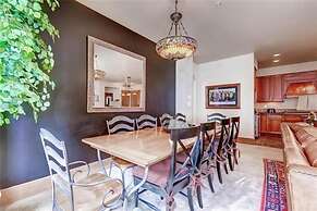 Ski in, ski out 3 Bedroom at Lone Eagle in River Run