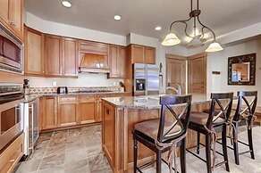 Ski in, ski out 3 Bedroom at Lone Eagle in River Run