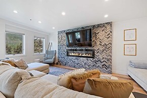 Luxury 3 Bedroom Condo in the Heart of Beaver Creek Village