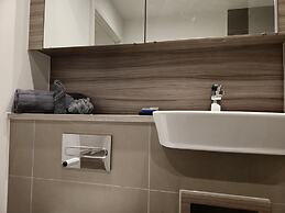 Luxurious 2-bed Haven in the Heart of Barking