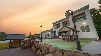 Namhae Familyae Pension