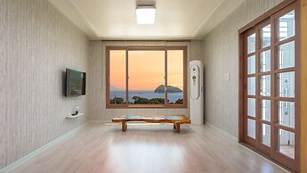 Namhae Familyae Pension