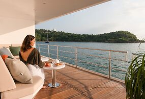 Ocean Diamond by Sail Lanka