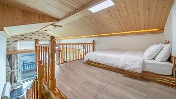 Yeosu Arum Oceanview Whole House Pension