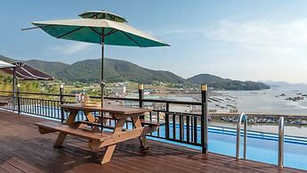 Yeosu Arum Oceanview Whole House Pension