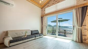 Yeosu Arum Oceanview Whole House Pension