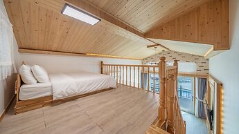 Yeosu Arum Oceanview Whole House Pension