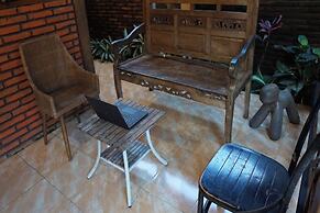 SPOT ON 92698 Holy HomestayNearWisata Kopi Desa Tamansari