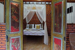 SPOT ON 92698 Holy HomestayNearWisata Kopi Desa Tamansari