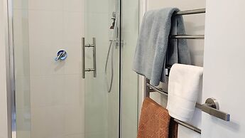 Enfield Lux- Brand New Apartment