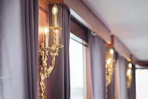 Le Journey Calypso & Boutique Pool Cruises