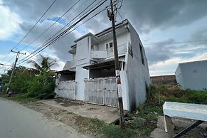 OYO 93053 Ziza Kost82 Syariah