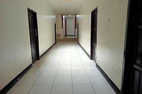 OYO 93152 Azwa Gh Katingan Near Lapangan Sepak Bola Pegatan Hilir