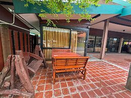 Suree Garden Resort & Karaoke