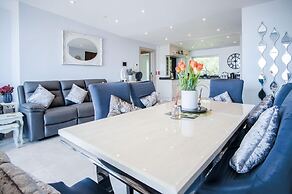 Waters Edge - 2 Bedroom Apartment - Tenby