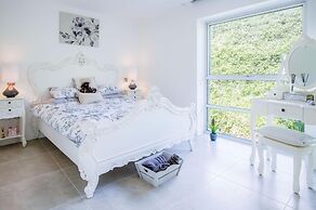 Waters Edge - 2 Bedroom Apartment - Tenby