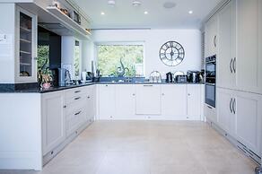 Waters Edge - 2 Bedroom Apartment - Tenby