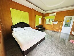 OYO 75497 Uncle Odd Talay View Resort