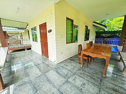 OYO 75497 Uncle Odd Talay View Resort
