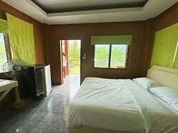 OYO 75497 Uncle Odd Talay View Resort