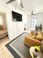 Zen 2br Near Beaches And Attractions