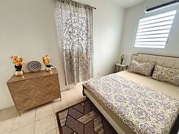 Zen 2br Near Beaches And Attractions