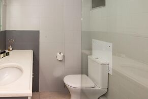 Phaedrus Living: Athens Studios Angel