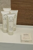 Modern Studio Hanza Tower by Renters