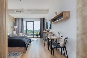 Modern Studio Hanza Tower by Renters