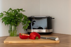 Modern Studio Hanza Tower by Renters