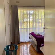 Exquisite 3 bed With Pool and Solar - 2238