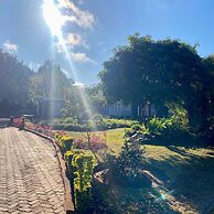 Exquisite 3 bed With Pool and Solar - 2238