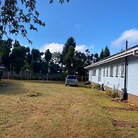 Exquisite 3 bed With Pool and Solar - 2238