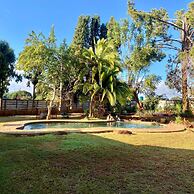 Exquisite 3 bed With Pool and Solar - 2238