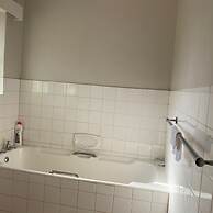 Exquisite 3 bed With Pool and Solar - 2238