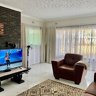 Exquisite 3 bed With Pool and Solar - 2238