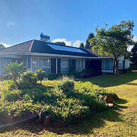 Exquisite 3 bed With Pool and Solar - 2238